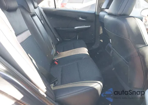 2014 Toyota Camry Se z USA, uszkodzony, nr VIN 4T1BF1FK8EU461271